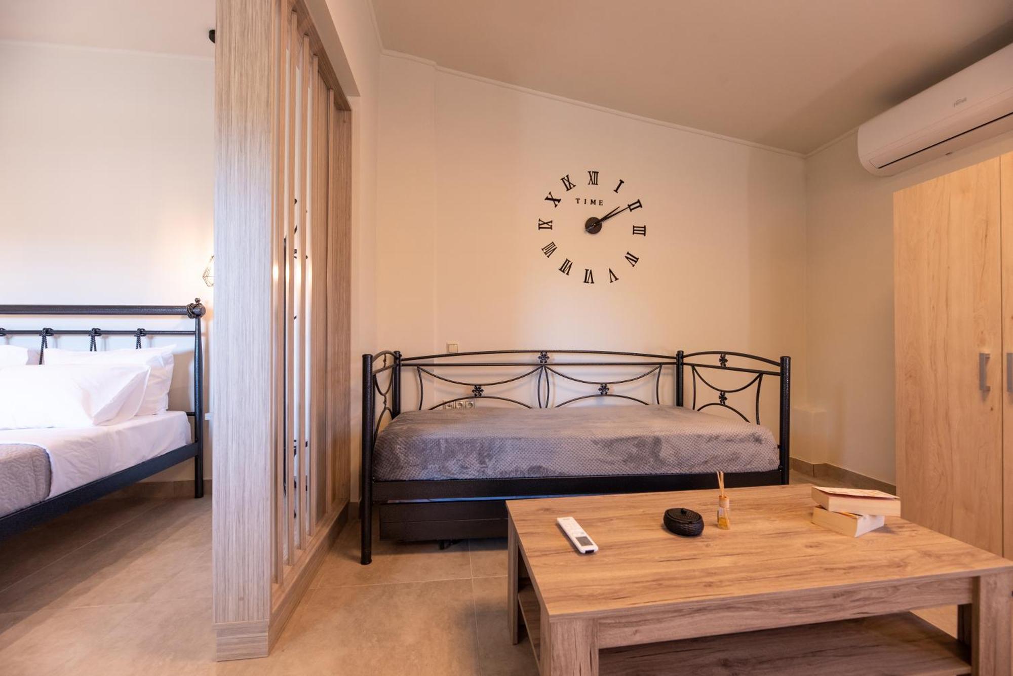 Demi'S Apartments Near Athen'S Airport 아르테미다 외부 사진